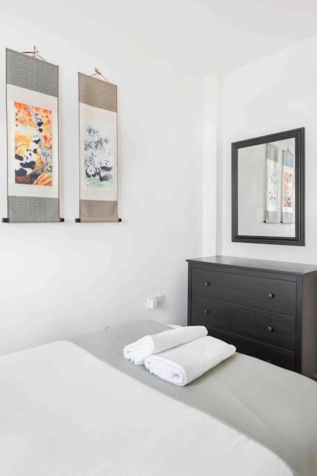 Spacious 2 Bedroom In Near Tube Appartamento Londra
